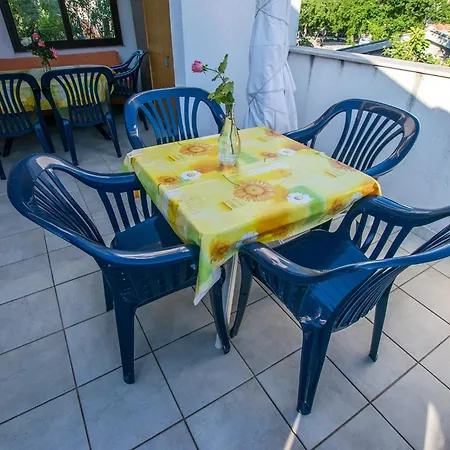 With Parking Space Seline, Paklenica - 25357 سيلين