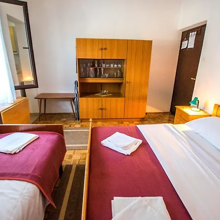 Apartment With Parking Space Seline, Paklenica - 25357 Seline